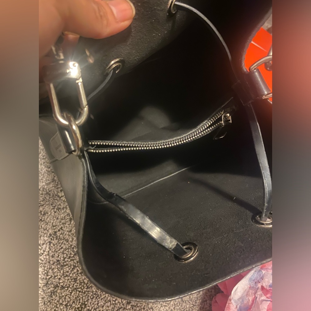 Louis Vuitton epi Noe bucket noir no strap just the top handle final sale - Picture 13 of 15